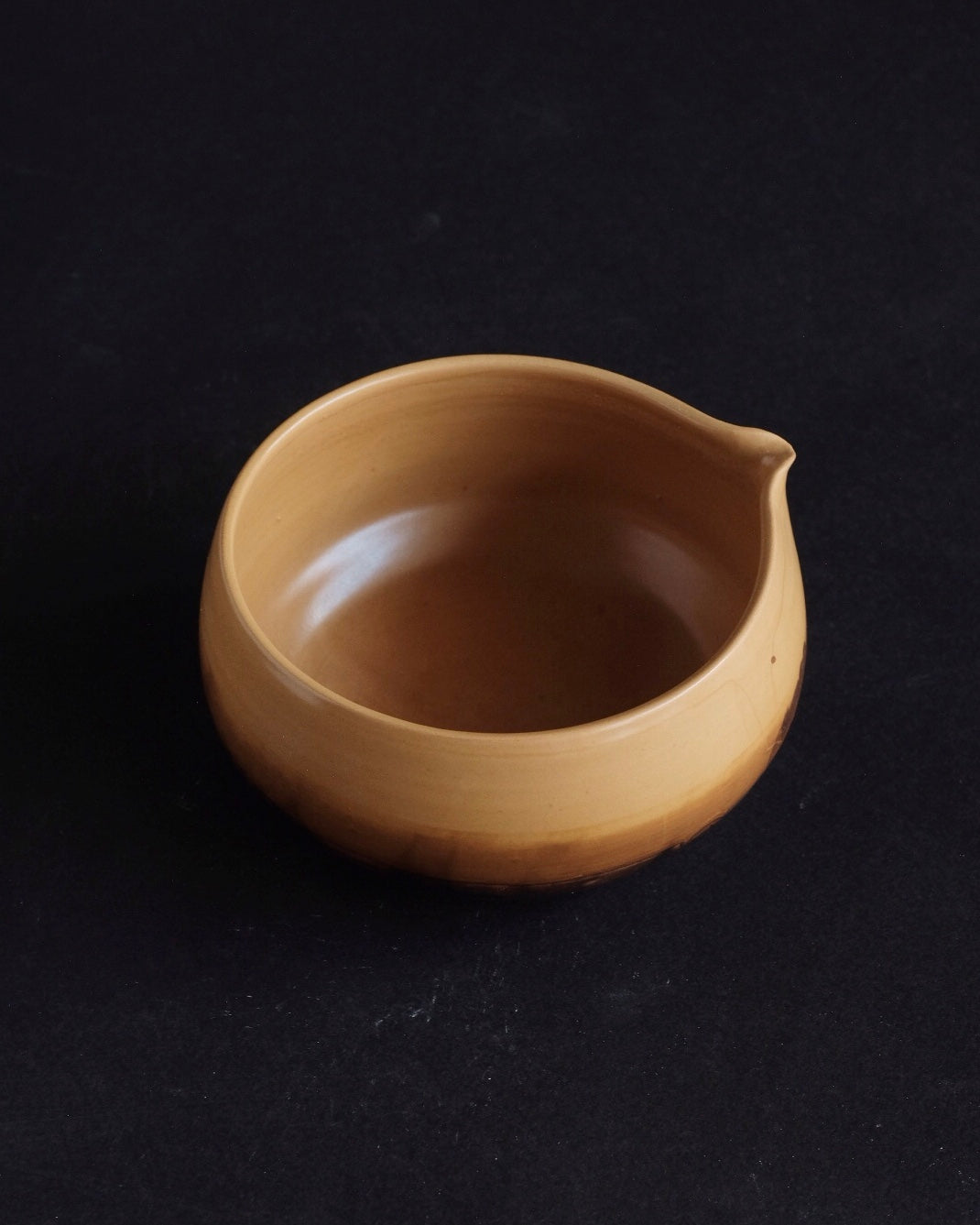 TOBIRA POURER