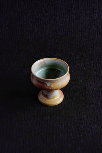 ± 125ml
𝘮𝘦𝘢𝘴𝘶𝘳𝘦𝘮𝘦𝘯𝘵 ⌀: 6.0 cm &nbsp;H: ±7.5 cm

*𝘱𝘭𝘦𝘢𝘴𝘦 𝘯𝘰𝘵𝘦 𝘵𝘩𝘢𝘵 𝘢𝘭𝘭 𝘤𝘦𝘳𝘢𝘮𝘪𝘤𝘴 𝘢𝘳𝘦 𝘩𝘢𝘯𝘥 𝘣𝘶𝘪𝘭𝘵 / 𝘸𝘩𝘦𝘦𝘭 𝘵𝘩𝘳𝘰𝘸𝘯 𝘪𝘯𝘥𝘪𝘷𝘪𝘥𝘶𝘢𝘭𝘭𝘺, 𝘵𝘩𝘦𝘺 𝘢𝘳𝘦 𝘢𝘭𝘭 𝘶𝘯𝘪𝘲𝘶𝘦 𝘱𝘪𝘦𝘤𝘦𝘴 𝘸𝘪𝘵𝘩 𝘭𝘶𝘤𝘬𝘺 𝘮𝘪𝘴𝘵𝘢𝘬𝘦𝘴. 𝘴𝘩𝘢𝘱𝘦𝘴, 𝘴𝘪𝘻𝘦𝘴 𝘢𝘯𝘥 𝘤𝘰𝘭𝘰𝘳 𝘮𝘢𝘺 𝘷𝘢𝘳𝘺 𝘴𝘭𝘪𝘨𝘩𝘵𝘭𝘺 𝘧𝘳𝘰𝘮 𝘵𝘩𝘦 𝘱𝘩𝘰𝘵𝘰.



