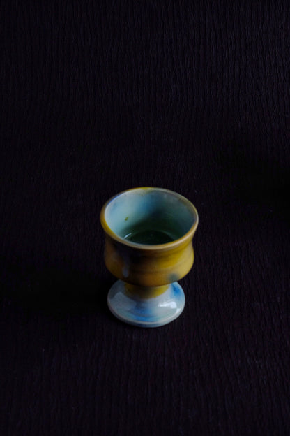 ± 85ml
𝘮𝘦𝘢𝘴𝘶𝘳𝘦𝘮𝘦𝘯𝘵 ⌀: 6.5 cm &nbsp;H: ±8.5 cm

*𝘱𝘭𝘦𝘢𝘴𝘦 𝘯𝘰𝘵𝘦 𝘵𝘩𝘢𝘵 𝘢𝘭𝘭 𝘤𝘦𝘳𝘢𝘮𝘪𝘤𝘴 𝘢𝘳𝘦 𝘩𝘢𝘯𝘥 𝘣𝘶𝘪𝘭𝘵 / 𝘸𝘩𝘦𝘦𝘭 𝘵𝘩𝘳𝘰𝘸𝘯 𝘪𝘯𝘥𝘪𝘷𝘪𝘥𝘶𝘢𝘭𝘭𝘺, 𝘵𝘩𝘦𝘺 𝘢𝘳𝘦 𝘢𝘭𝘭 𝘶𝘯𝘪𝘲𝘶𝘦 𝘱𝘪𝘦𝘤𝘦𝘴 𝘸𝘪𝘵𝘩 𝘭𝘶𝘤𝘬𝘺 𝘮𝘪𝘴𝘵𝘢𝘬𝘦𝘴. 𝘴𝘩𝘢𝘱𝘦𝘴, 𝘴𝘪𝘻𝘦𝘴 𝘢𝘯𝘥 𝘤𝘰𝘭𝘰𝘳 𝘮𝘢𝘺 𝘷𝘢𝘳𝘺 𝘴𝘭𝘪𝘨𝘩𝘵𝘭𝘺 𝘧𝘳𝘰𝘮 𝘵𝘩𝘦 𝘱𝘩𝘰𝘵𝘰.



